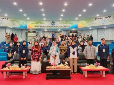 Mahasiswa Pendidikan Kimia FKIP UMRAH sukses laksanakan Seminar Guru Berprestasi